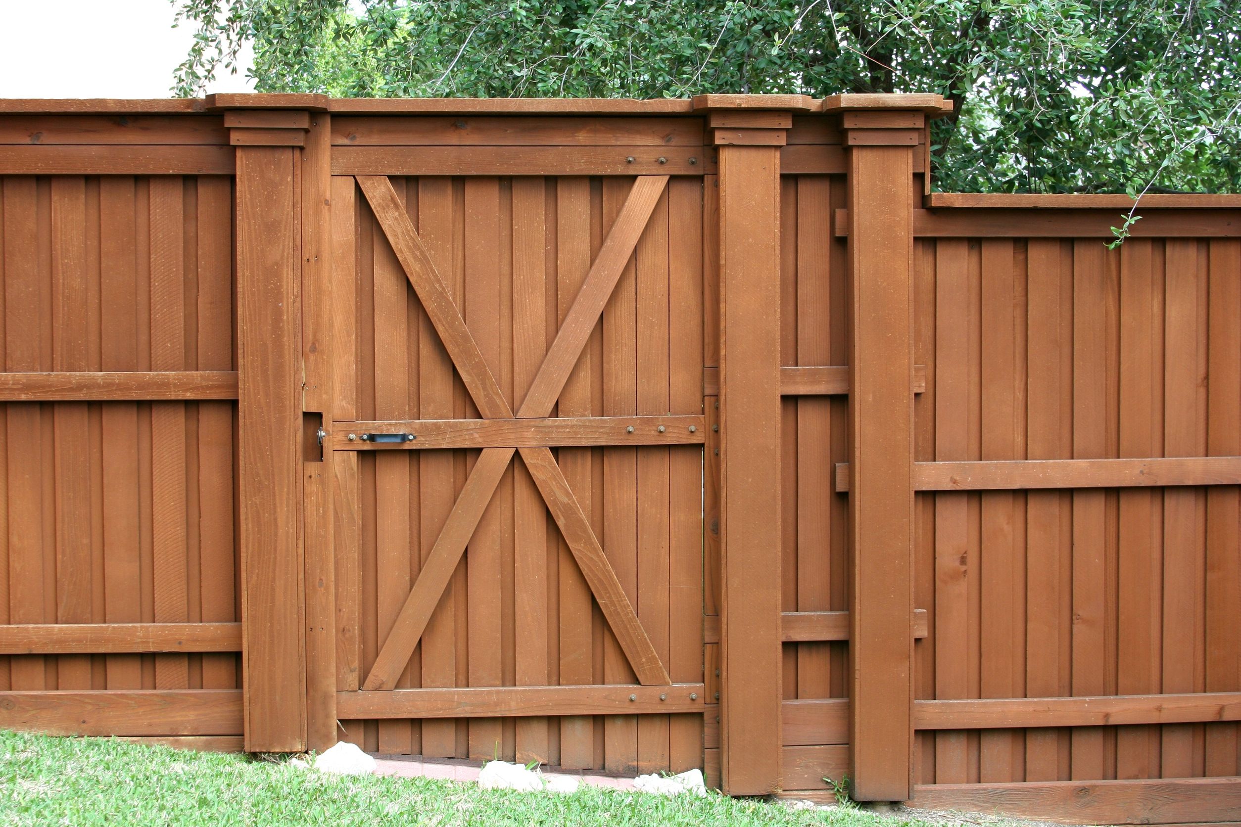 Important Jobs To Hire an Orlando Fence Company to Perform